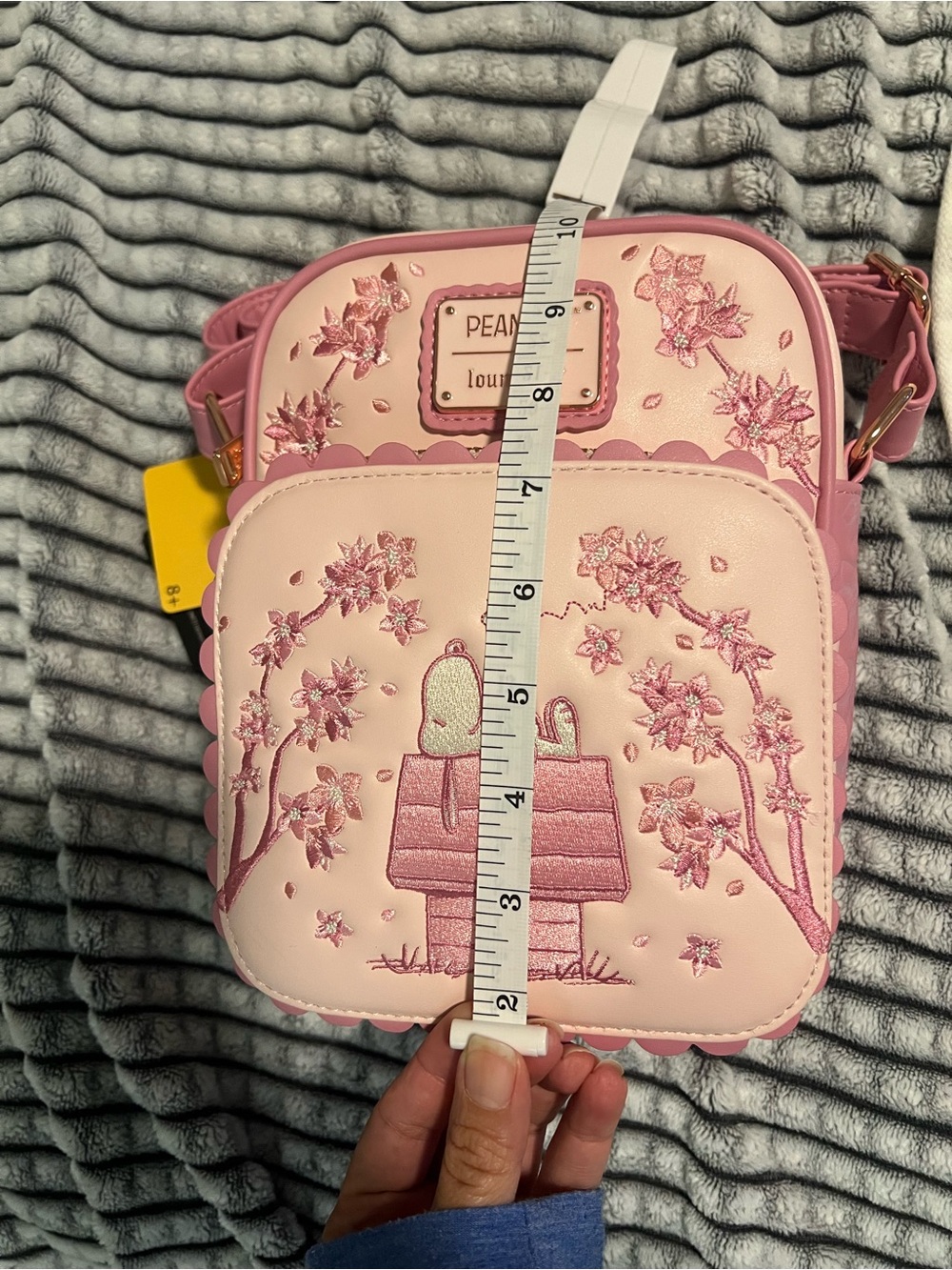 Loungefly Pink Peanuts Snoopy Embroidered Crossbody Bag - Picture 5 of 6